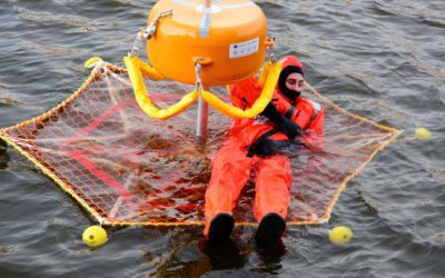 RLS Rescue Star saves crew members far at sea